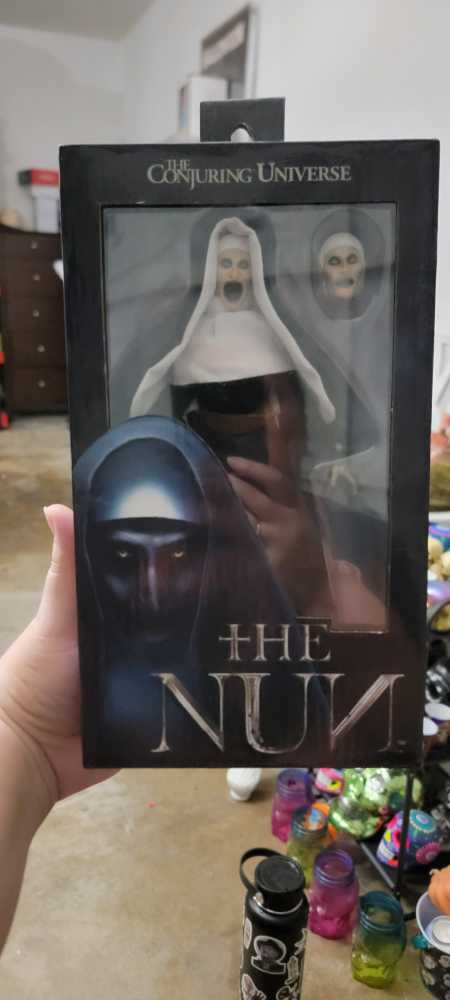 Neca Clothed Action Figure The Nun - Valak  vinyl figure collectible [Barcode 634482148990] - Main Image 2