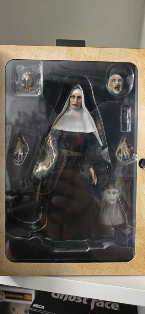 The Nun Conjuring Universe Ultimate Valak The Nun 7” Action Figure  vinyl figure collectible [Barcode 634482419786] - Main Image 2