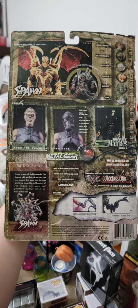 Spawn Medusa  vinyl figure collectible [Barcode 787926111620] - Main Image 2