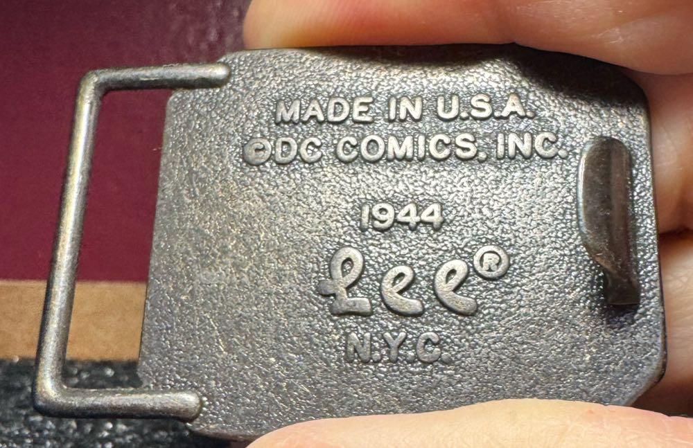 Superman Belt Buckle  vinyl figure collectible - Main Image 2