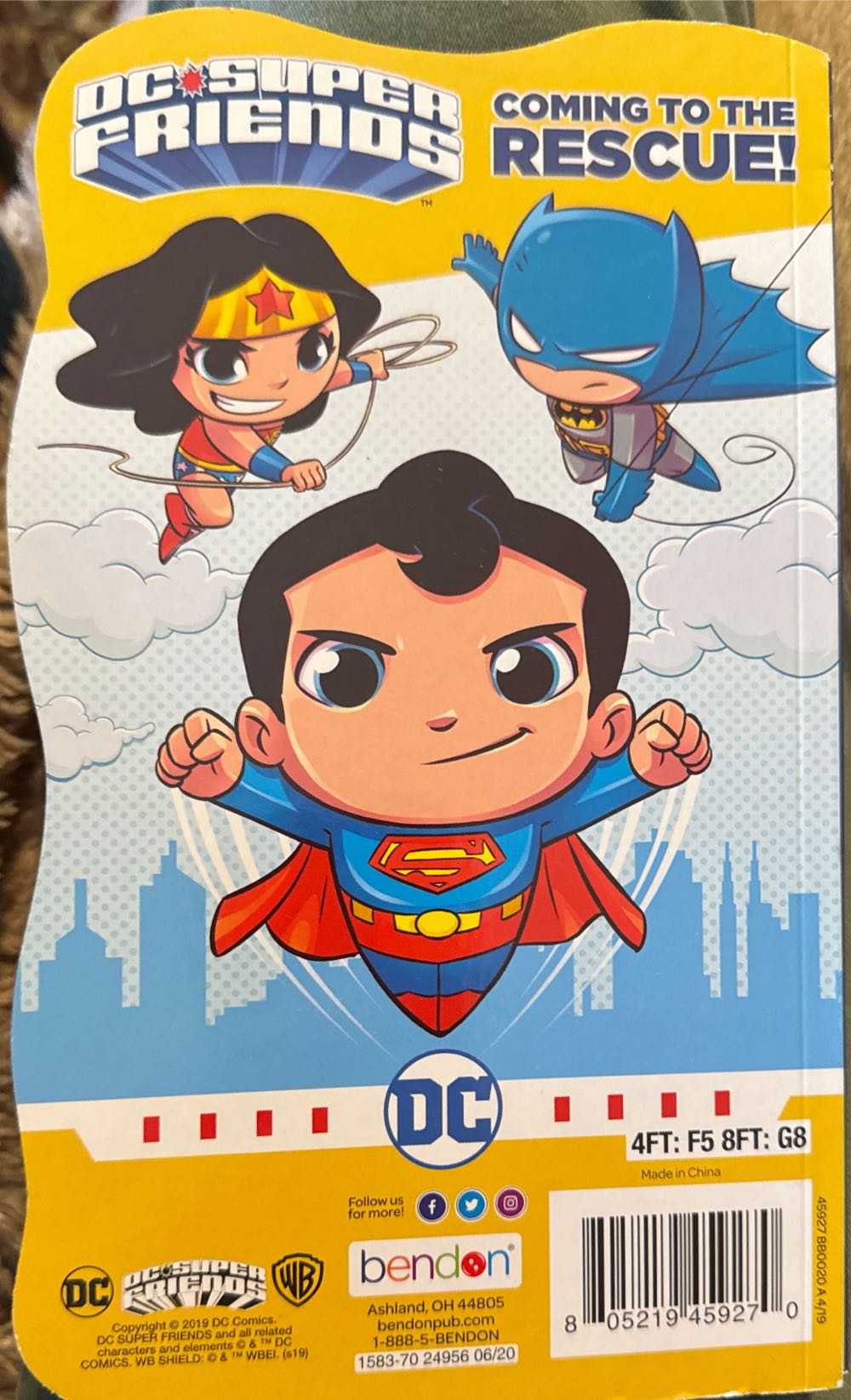 Dc Super Friends Coming To The Rescue! Shaped Board Book - DC Comics vinyl figure collectible [Barcode 805219459270] - Main Image 2