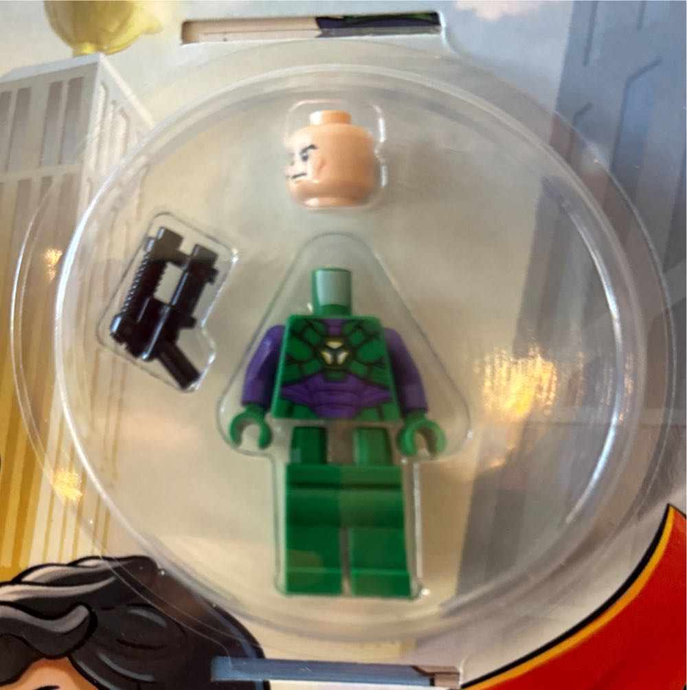 Lego Dc Super Heroes Time To Play Activity Book  vinyl figure collectible [Barcode 9781780558592] - Main Image 3