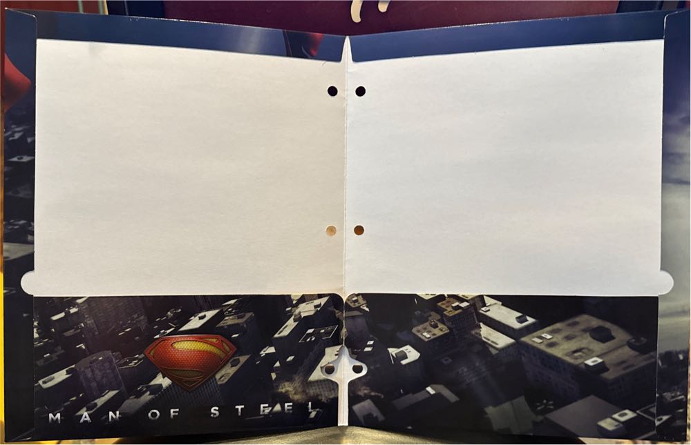 Two Pocket Folder Man Of Steel - DC Comics vinyl figure collectible [Barcode 688955491489] - Main Image 3