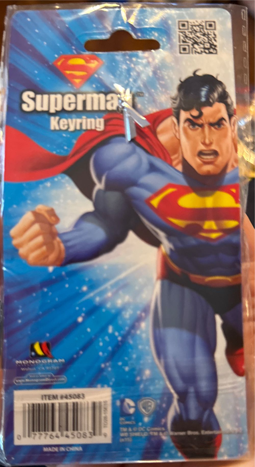 Key Ring DC Colored Superman Logo Key Ring - DC Comics vinyl figure collectible [Barcode 077764450839] - Main Image 3