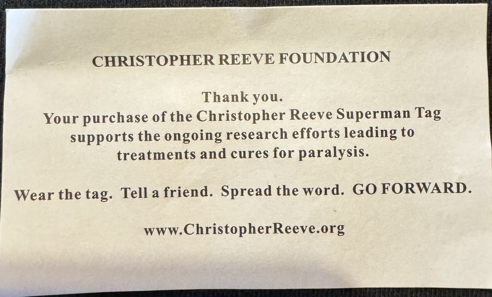 Keychain - Christopher Reeve Foundation  vinyl figure collectible - Main Image 3