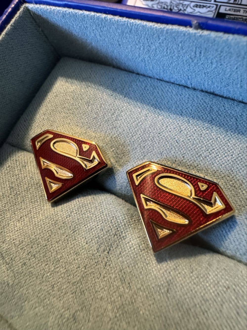 Cuff Links Superman  vinyl figure collectible - Main Image 2