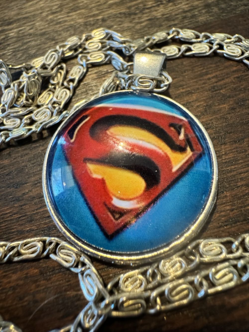 Necklace Pendant And Chain  vinyl figure collectible - Main Image 2