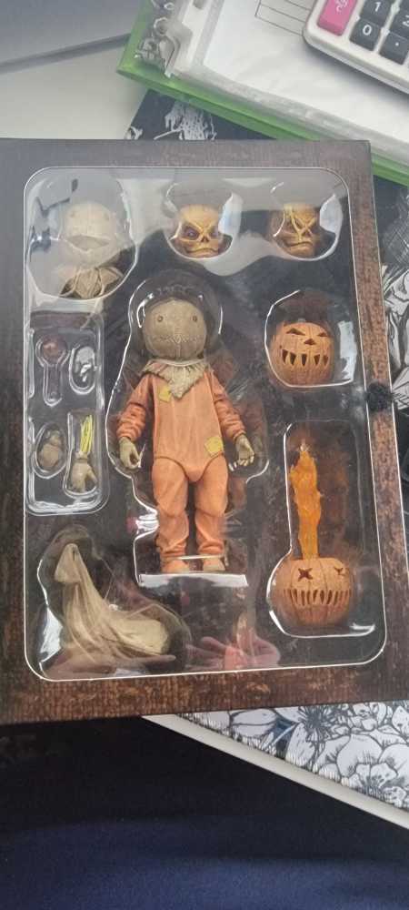 Sam Neca Trick R Treat 7” Scale Action Figure Ultimate Sam - Trick ’R Treat vinyl figure collectible [Barcode 634482560495] - Main Image 3