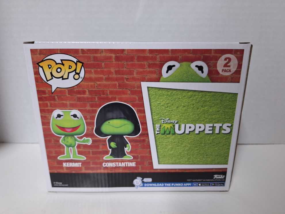 Kermit & Constantine - The Muppets vinyl figure collectible [Barcode 889698745888] - Main Image 2