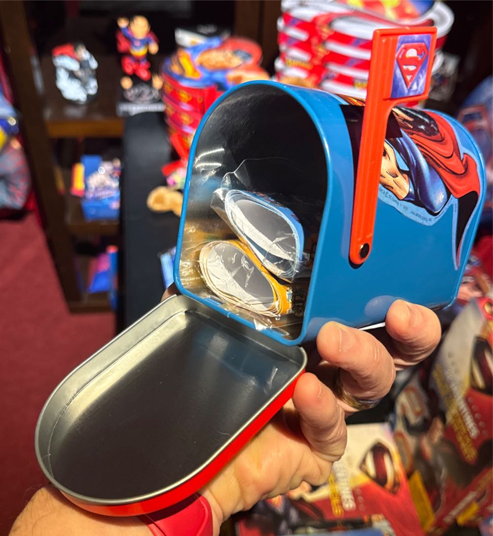 Mailbox Superman Custom Homemade  vinyl figure collectible - Main Image 4