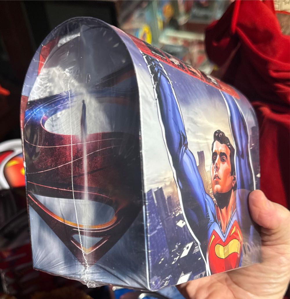 Man Of Steel Valentines 32 Count  vinyl figure collectible [Barcode 073168614273] - Main Image 3