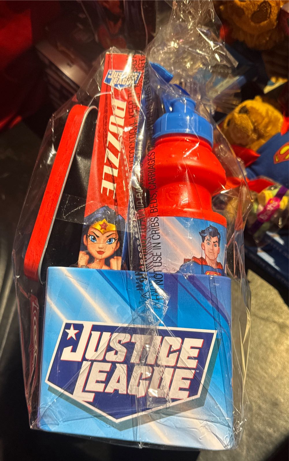 Justice League Gift Set Tin Water Bottle Stickers Chalk And Puzzle ~  vinyl figure collectible [Barcode 013253574662] - Main Image 3