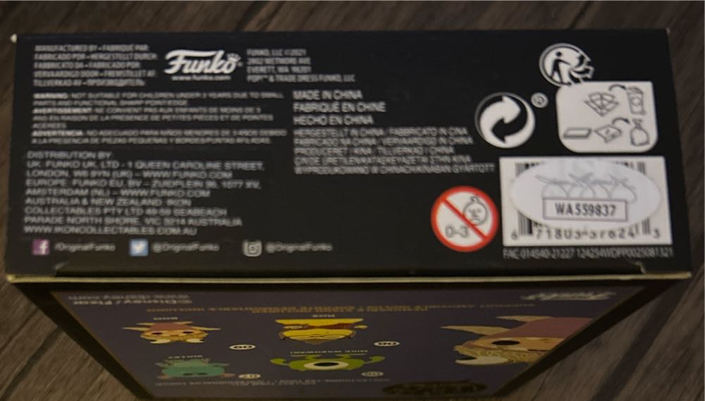 #09 Disney: Monsters Inc: Boo In Monster Suit (Auto) - Monsters Inc. vinyl figure collectible [Barcode 671803376243] - Main Image 3