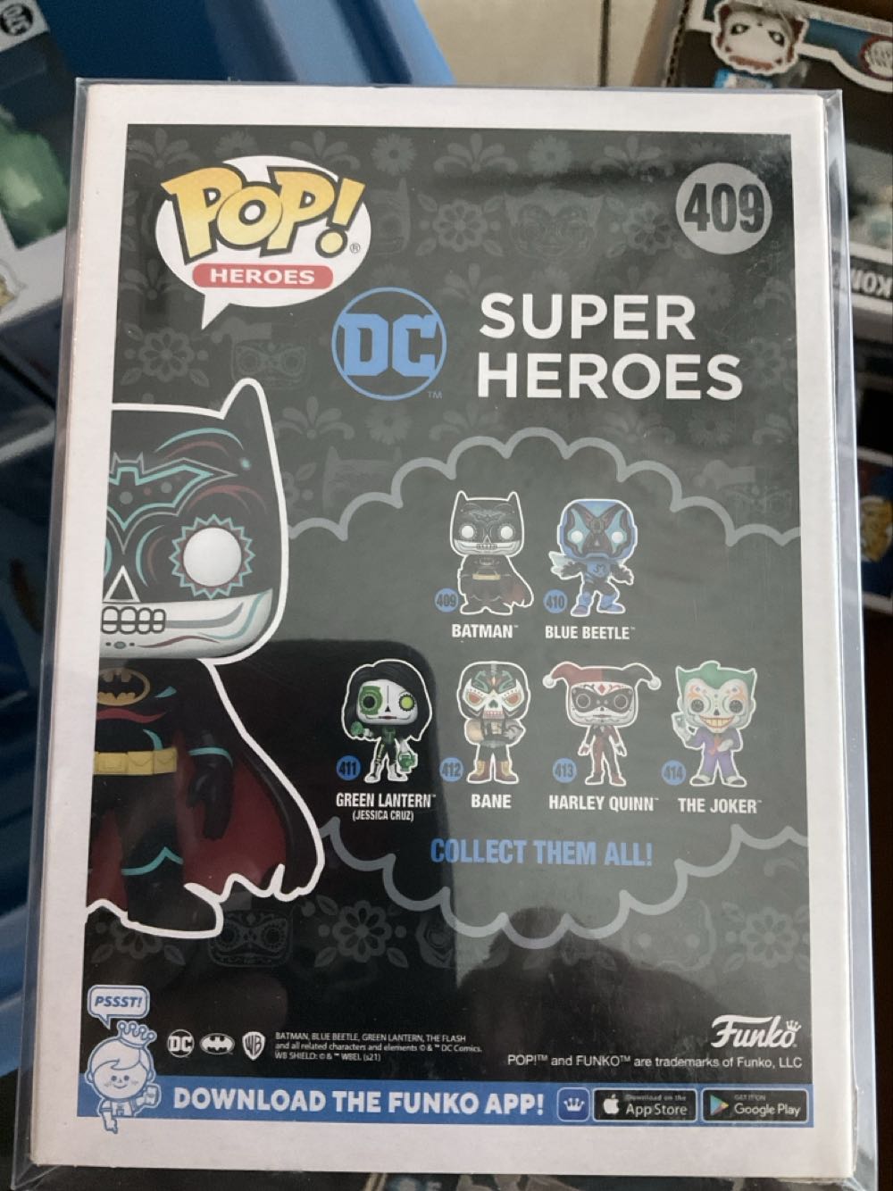 Batman - DC: Superheroes vinyl figure collectible [Barcode 889698581806] - Main Image 2