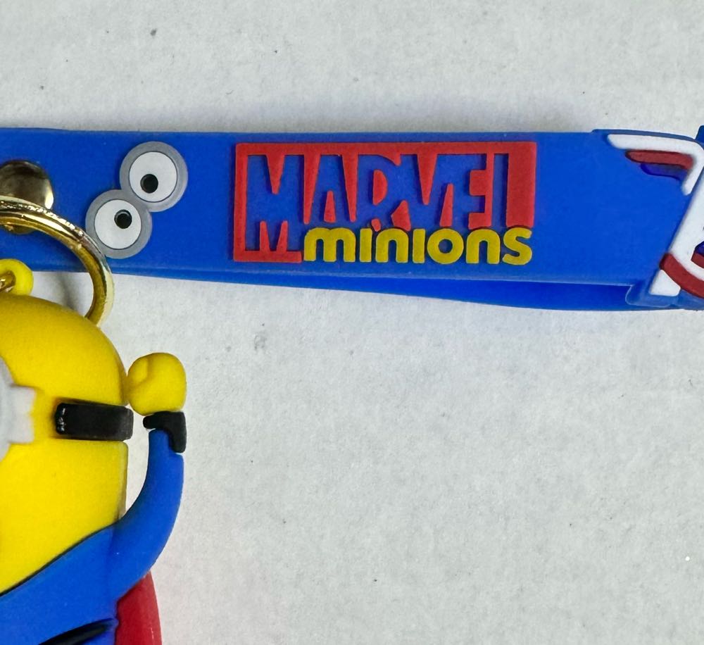 Marvel Minions Superman Keychain  vinyl figure collectible - Main Image 4