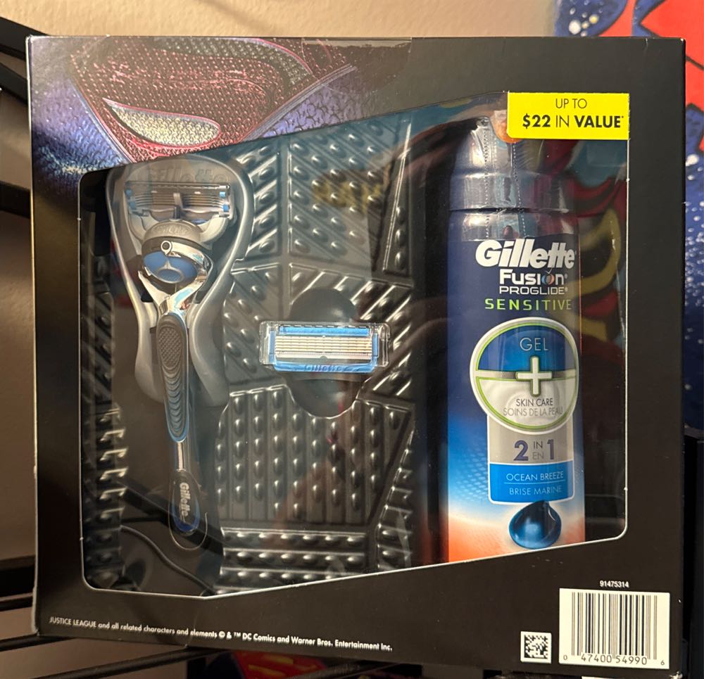 Justice League Shaving Set Gillette  vinyl figure collectible [Barcode 047400549906] - Main Image 2