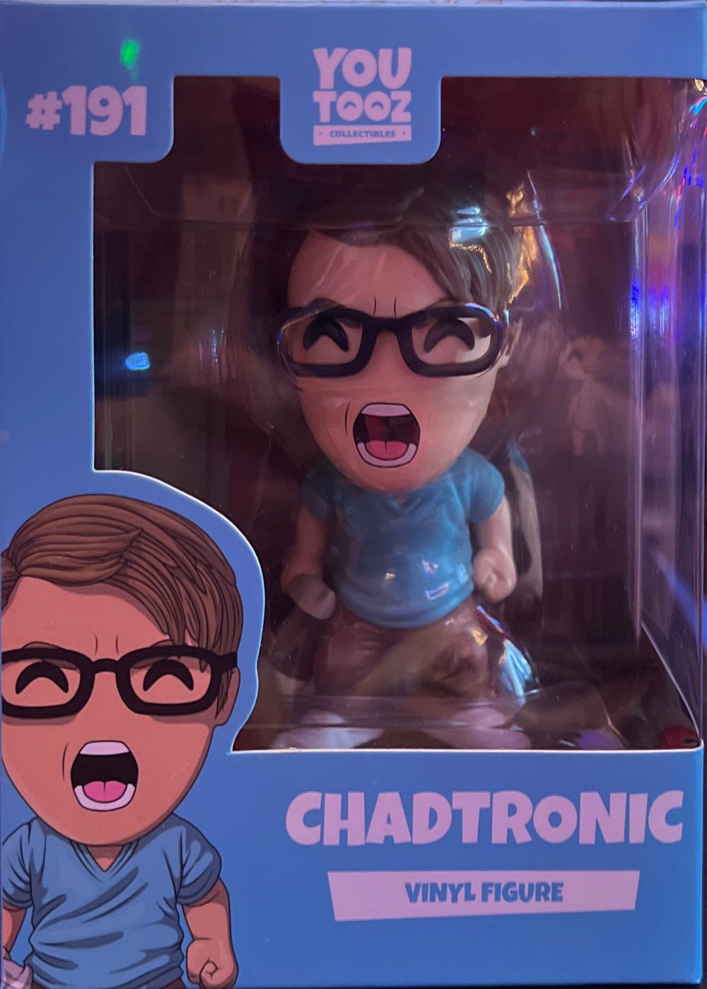 Chadtronic Youtooz  vinyl figure collectible [Barcode 276968996420] - Main Image 3