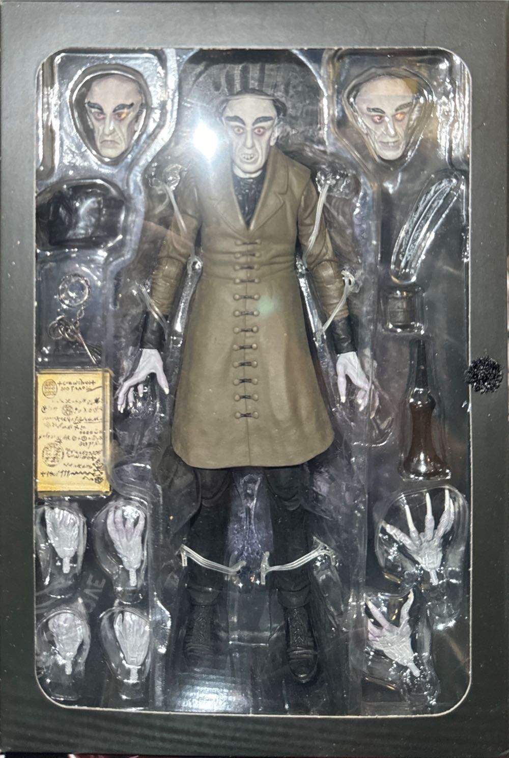 Count Orlok - Nosferatu vinyl figure collectible [Barcode 634482061015] - Main Image 2