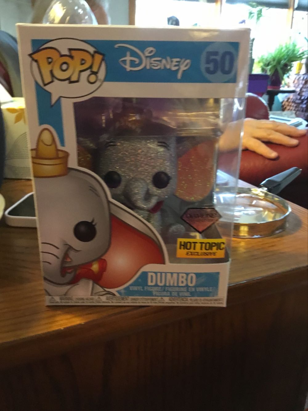 Dumbo  vinyl figure collectible - Main Image 1