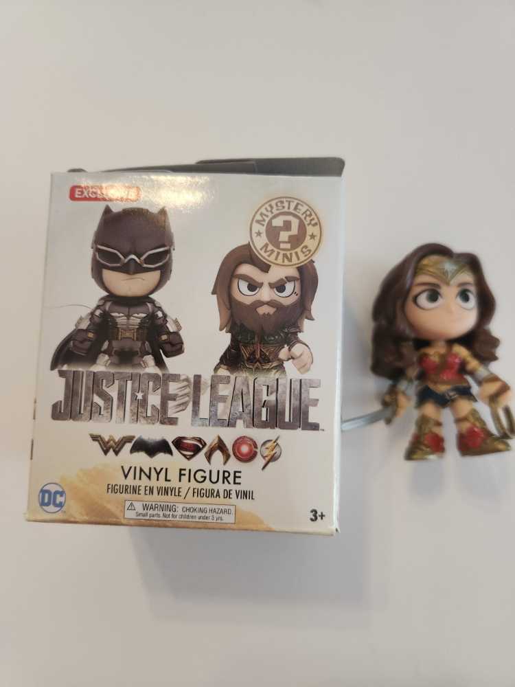 1996 Headliners Pack Of Forwards Rodman Kemp Malone Barkley Nba Basketball Nba 4 Pack Rodman Kemp Malone Barkley Headliners Corinthian Red Dennis Hair & K Shawn Pk: Set New