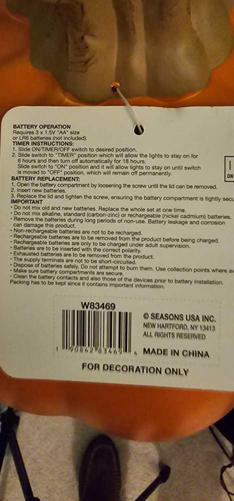 Jack O Lantern   vinyl figure collectible [Barcode 190842834694] - Main Image 3