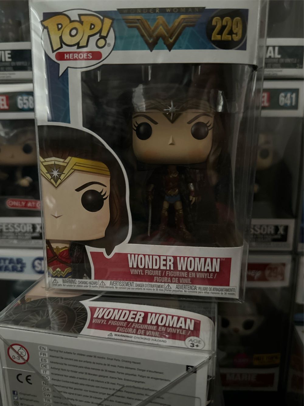 2008 Indiana Jones And The Kingdom Of The Crystal Skull 2-disc Widescreen Set Limited Edition Gift Set With Mini Crystal Skull Replica And Base $25 Dollar Sideshow Toys Gift Card