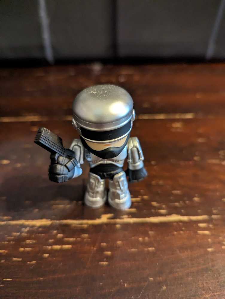 Starting Lineup Eric Lindros Philadelphia Flyers Nhl Action Figure & Exclusive Collector Skybox Trading Card