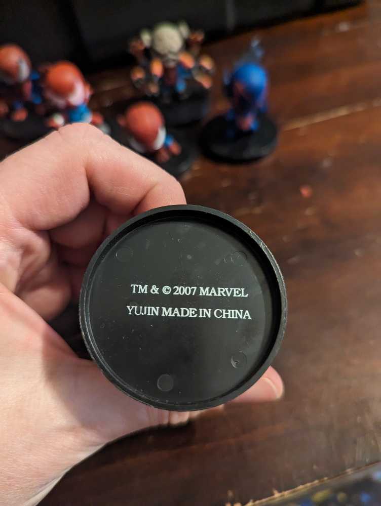 Scarlet Spider Mini (Yujin)  vinyl figure collectible - Main Image 3