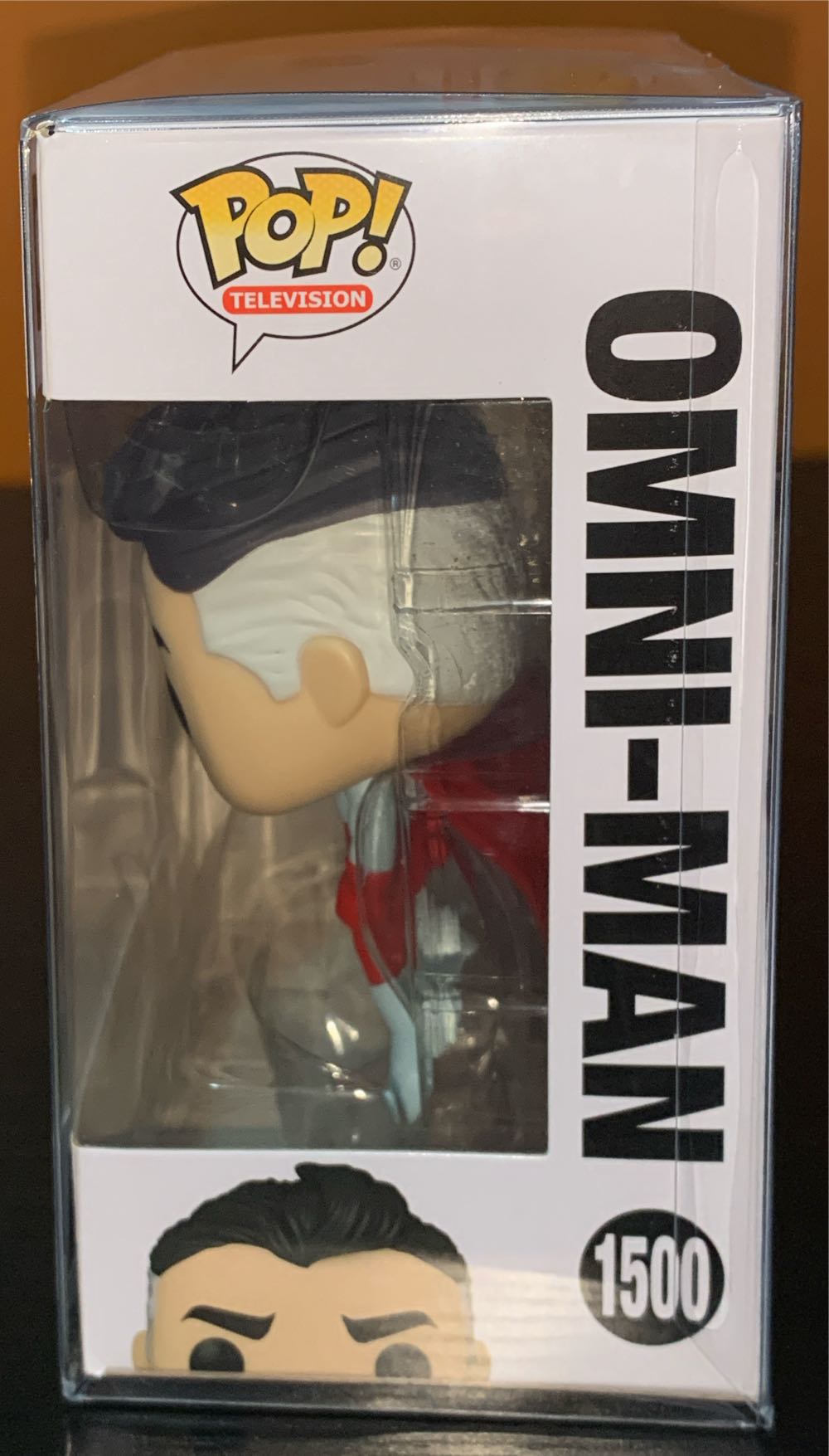 #1500: Omni-Man  vinyl figure collectible [Barcode 889698758680] - Main Image 2