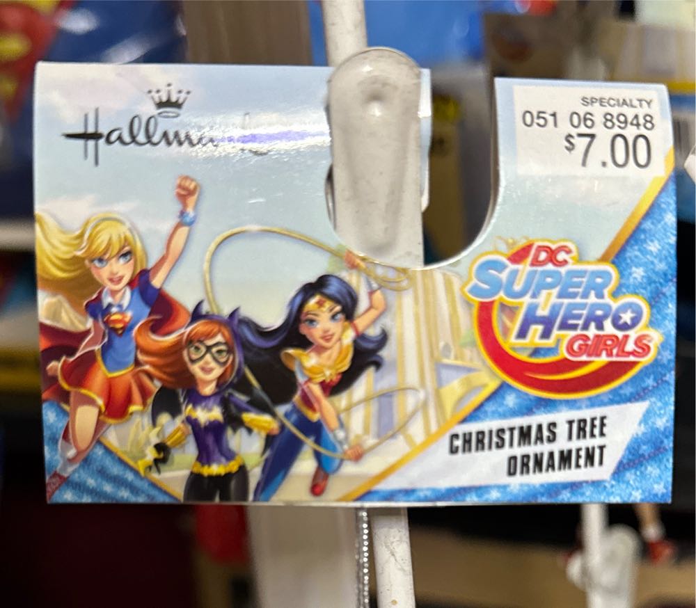 Hallmark Dc Super Hero Girls Supergirl Christmas Tree Ornament  vinyl figure collectible [Barcode 763795481590] - Main Image 2