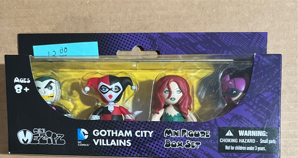 Dc Mez-itz Gotham Villain 4 Pack By Mezco  vinyl figure collectible [Barcode 696198380200] - Main Image 2