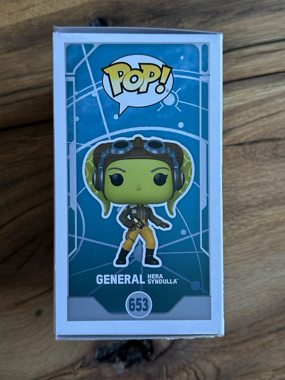 General Hera Syndulla - Star Wars vinyl figure collectible [Barcode 889698721769] - Main Image 4