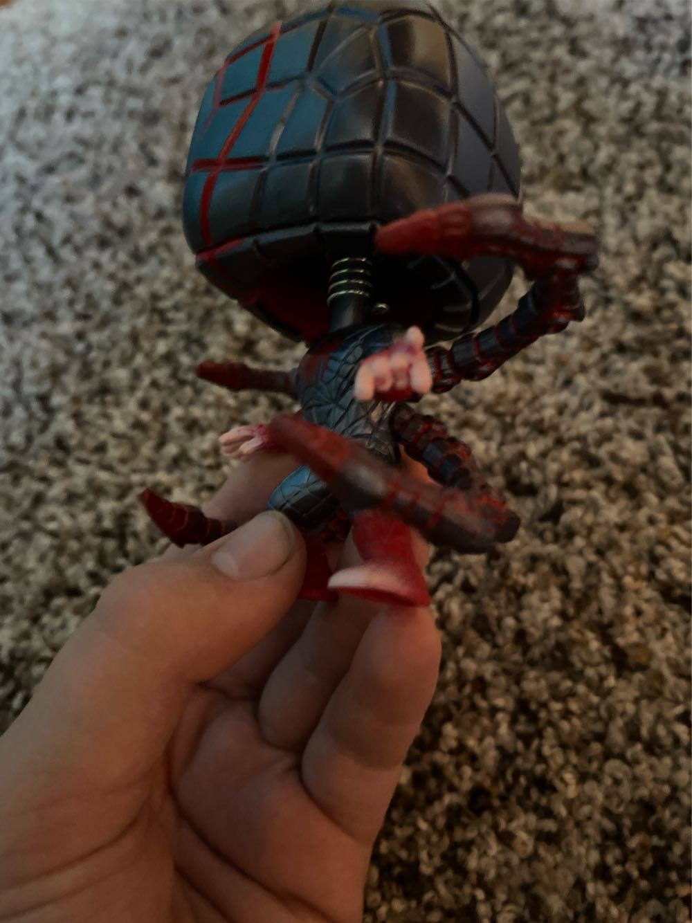 Iron Spider Gray And Red - Spider-Man vinyl figure collectible - Main Image 2