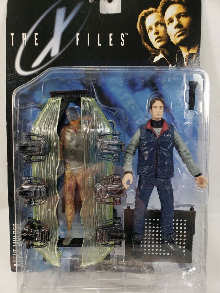 1998 The X-files Series 1 Fox Mulder Action Figure W Corpse  vinyl figure collectible [Barcode 787926161014] - Main Image 2