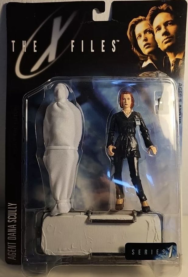 1998 The X-Files Fight the Future Series 1 AGENT DANA SCULLY - McFarlane 1998, SEAL The X Files Agent Dana Scully  vinyl figure collectible [Barcode 787926161021] - Main Image 2