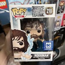 Aquaman (Justice League movie)  vinyl figure collectible [Barcode 603305896615] - Main Image 2