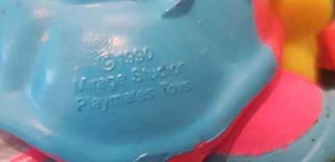 Michelangelo "The Sewer Surfer” - Teenage Mutant Ninja Turtles vinyl figure collectible [Barcode 043377811534] - Main Image 3