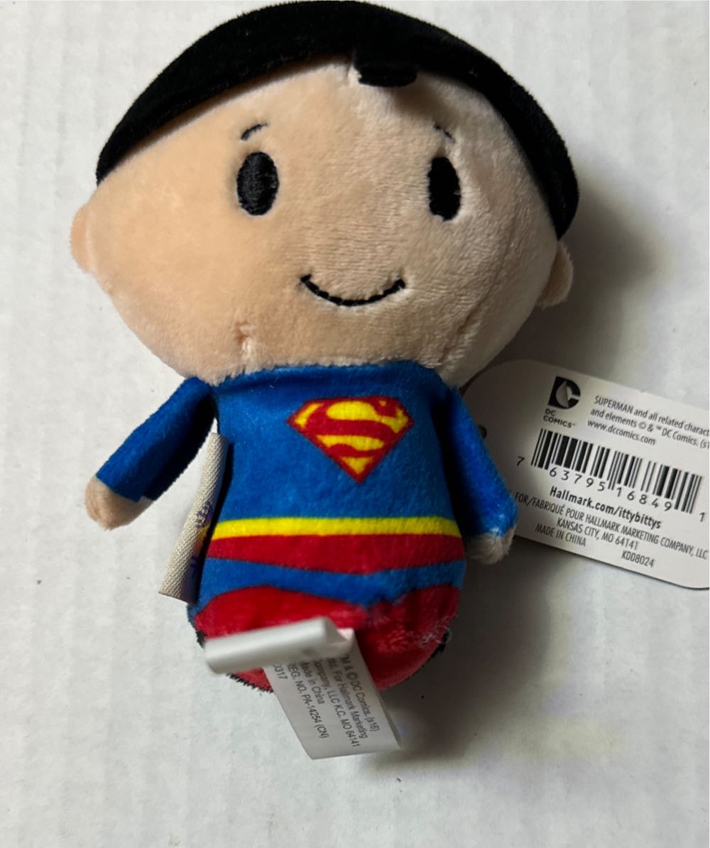 Hallmark Itty Bitty Superman Clark Kent As Superman Second Series 2 Sided Dc Superman Plush Superman Two Sided Dc Comics Bittys With Tags New Stuffed - DC Comics vinyl figure collectible [Barcode 763795168491] - Main Image 2