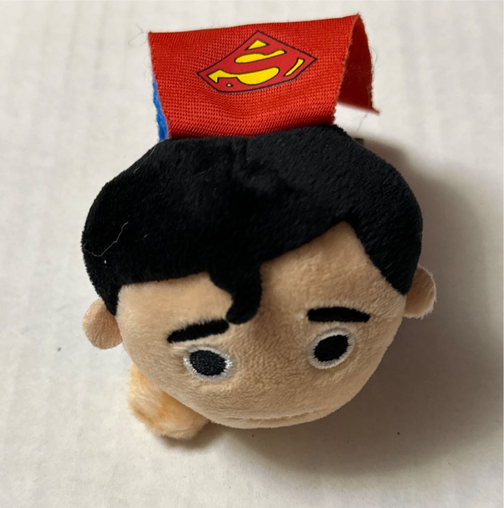 Hallmark Snappums Superman Stuffed Slap Bracelet  vinyl figure collectible [Barcode 763795152728] - Main Image 2