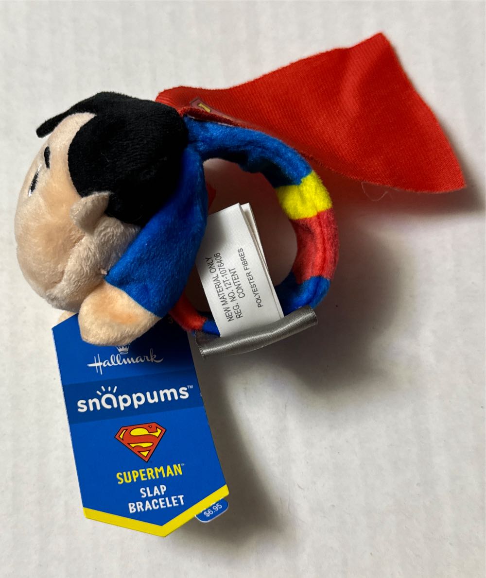 Hallmark Snappums Superman Stuffed Slap Bracelet  vinyl figure collectible [Barcode 763795152728] - Main Image 3
