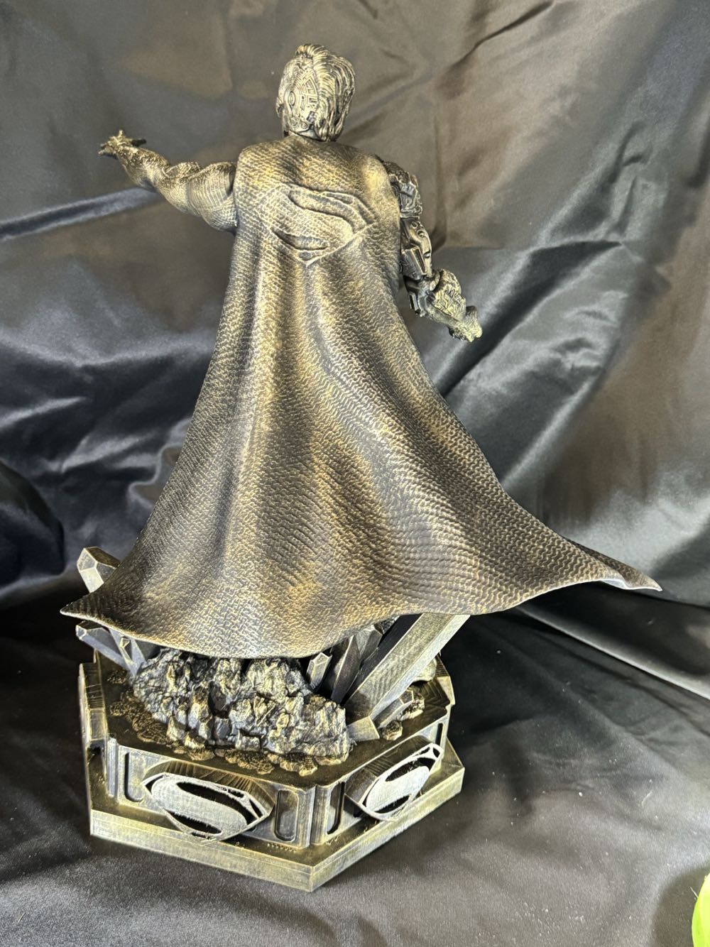 Cyborg Superman 3D Printed  vinyl figure collectible - Main Image 3