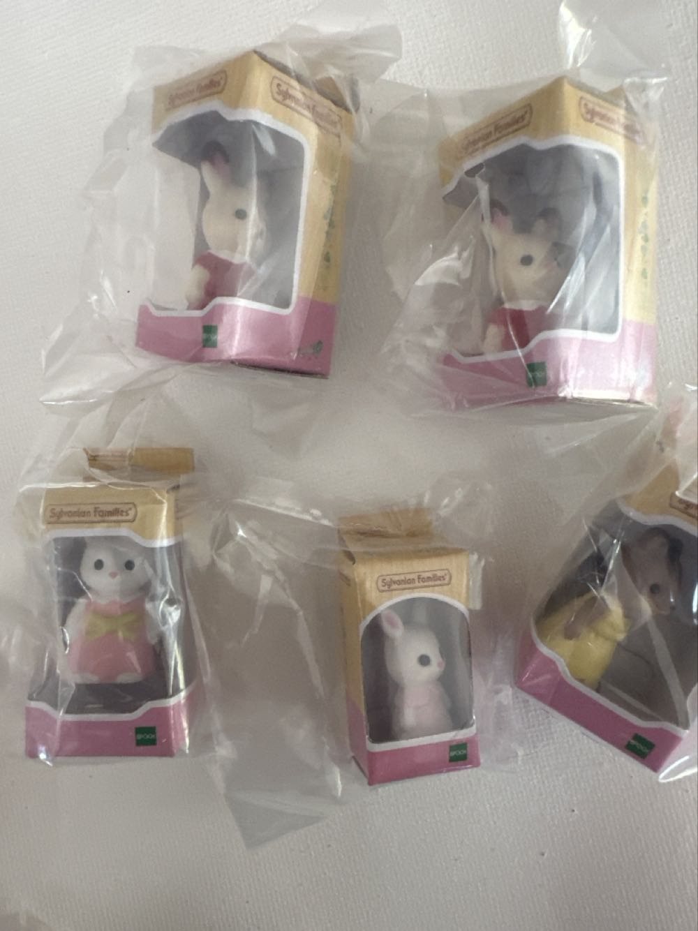 Sylvanian Family Gaschapon  vinyl figure collectible - Main Image 2