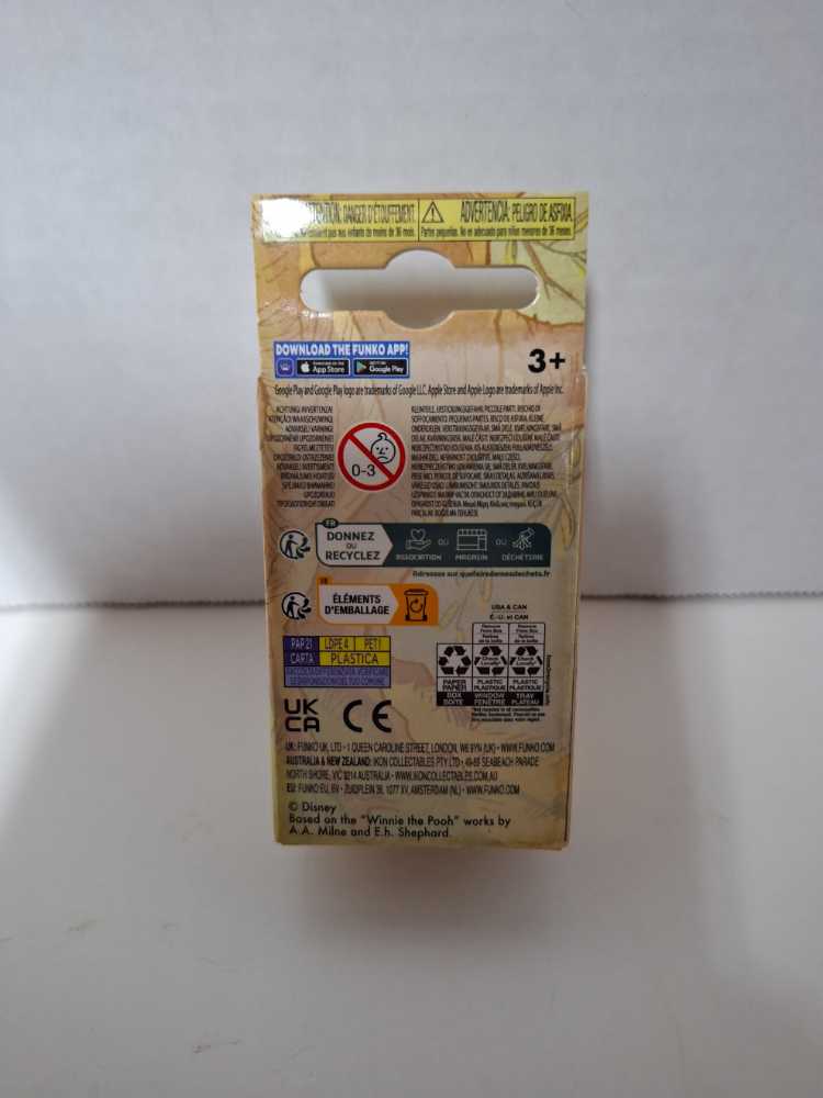 Winnie The Pooh - Winnie the Pooh vinyl figure collectible [Barcode 889698744584] - Main Image 2