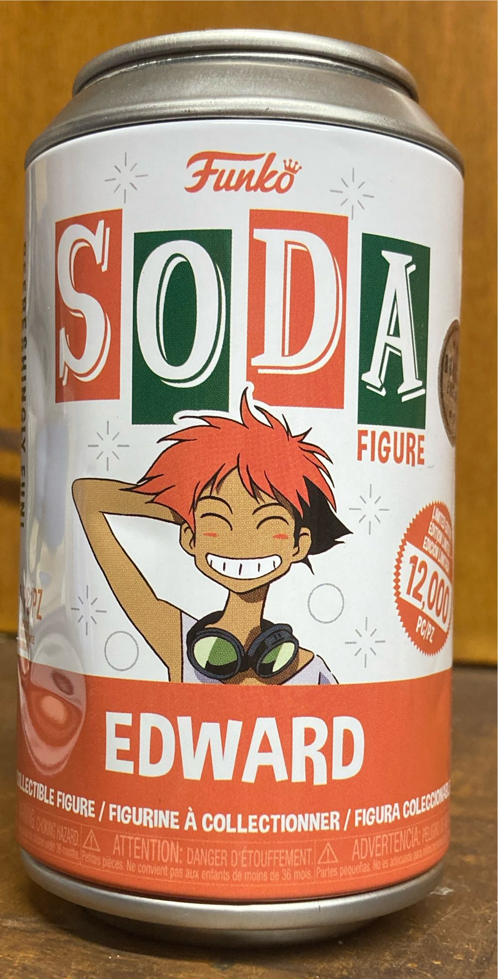 Edward  vinyl figure collectible [Barcode 889698589536] - Main Image 2