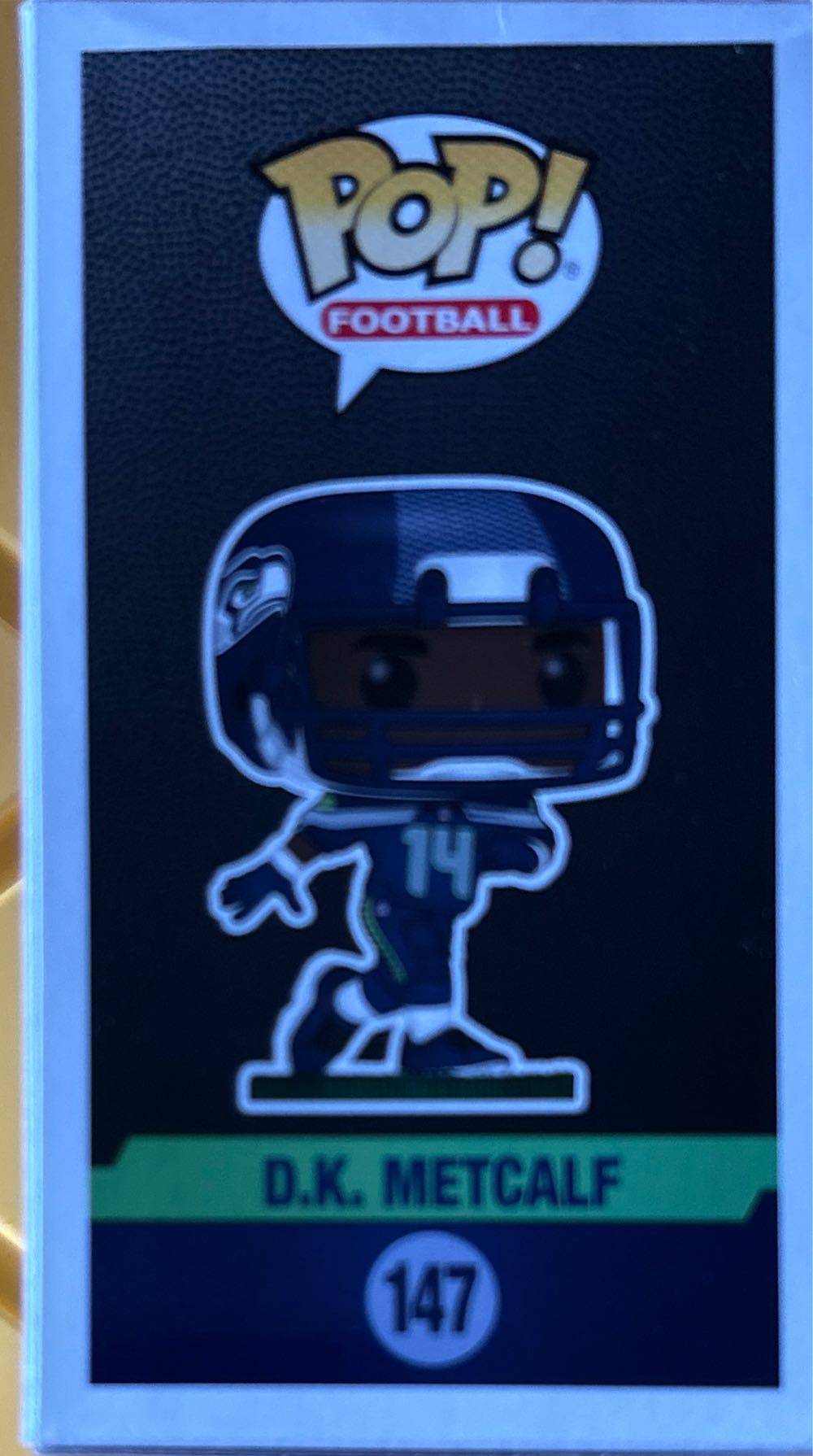D.K Metcalf #14 - NFL vinyl figure collectible [Barcode 889698509770] - Main Image 4