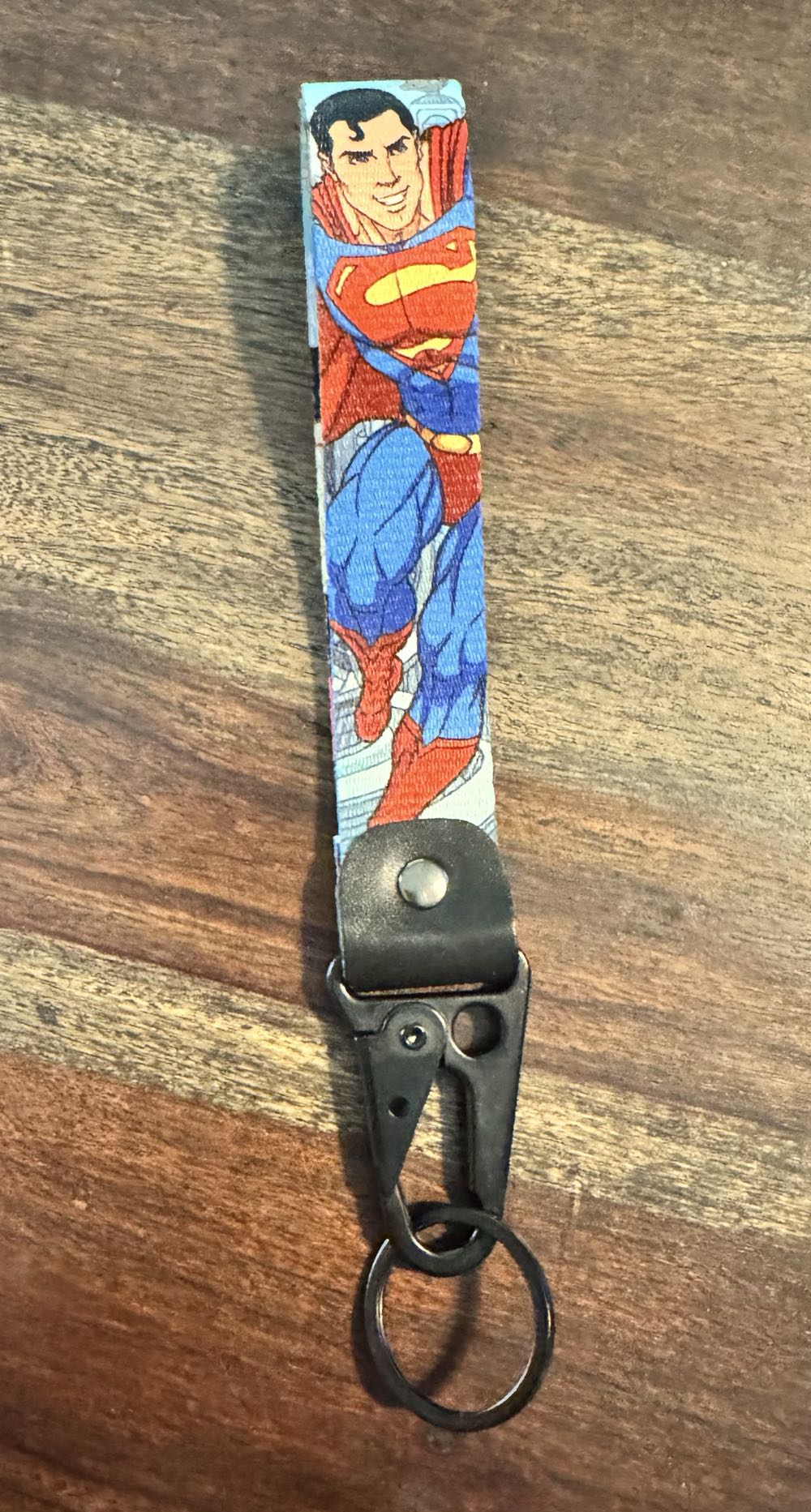 Superman & Wonder Women Keychain Strap and Ring  vinyl figure collectible - Main Image 2