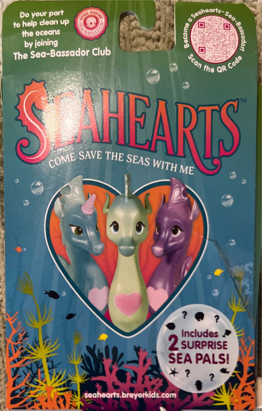 Seahearts Reed Seahorse  vinyl figure collectible - Main Image 2