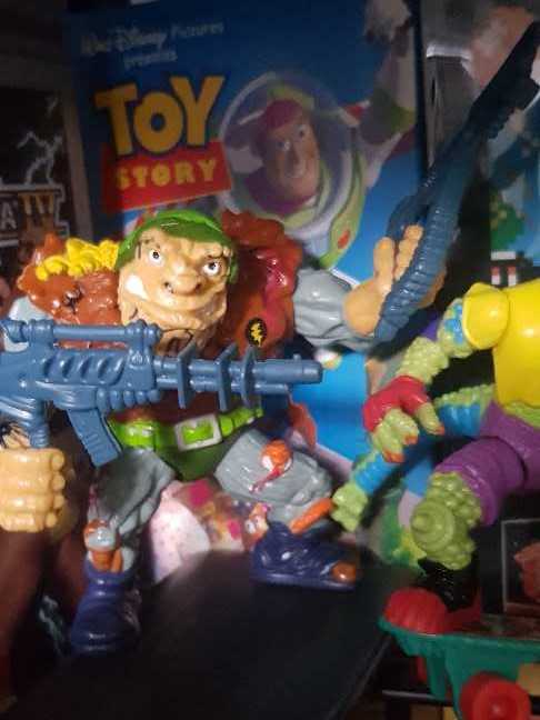 General Traag - Teenage Mutant Ninja Turtles vinyl figure collectible [Barcode 043377811657] - Main Image 2