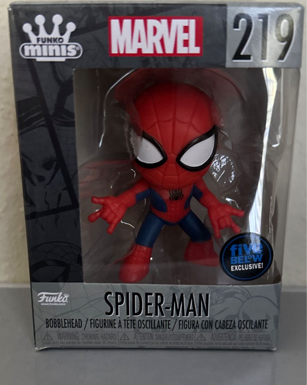Spider-Man  vinyl figure collectible [Barcode 889698746090] - Main Image 3