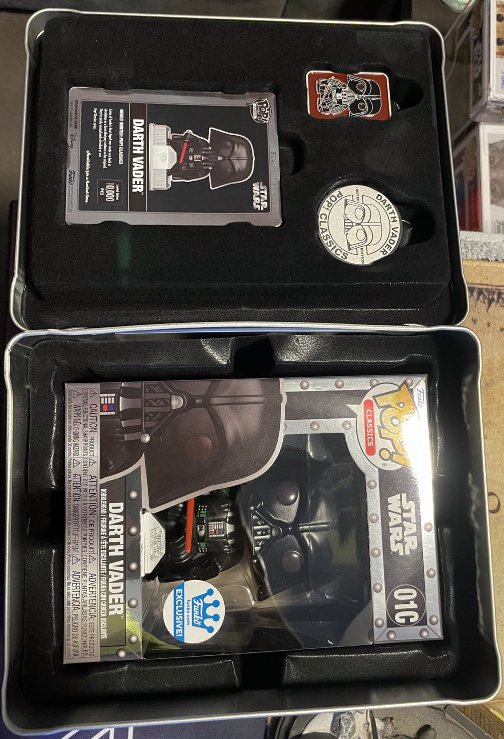 Funko 25th Anniversary $30 Darth Vader Classics - Star Wars vinyl figure collectible [Barcode 889698774321] - Main Image 4